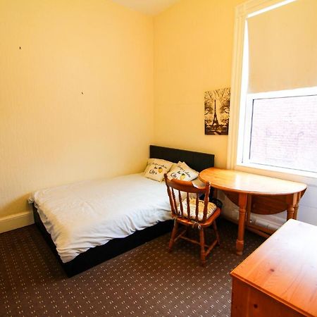 Central Bolton Accommodation ภายนอก รูปภาพ