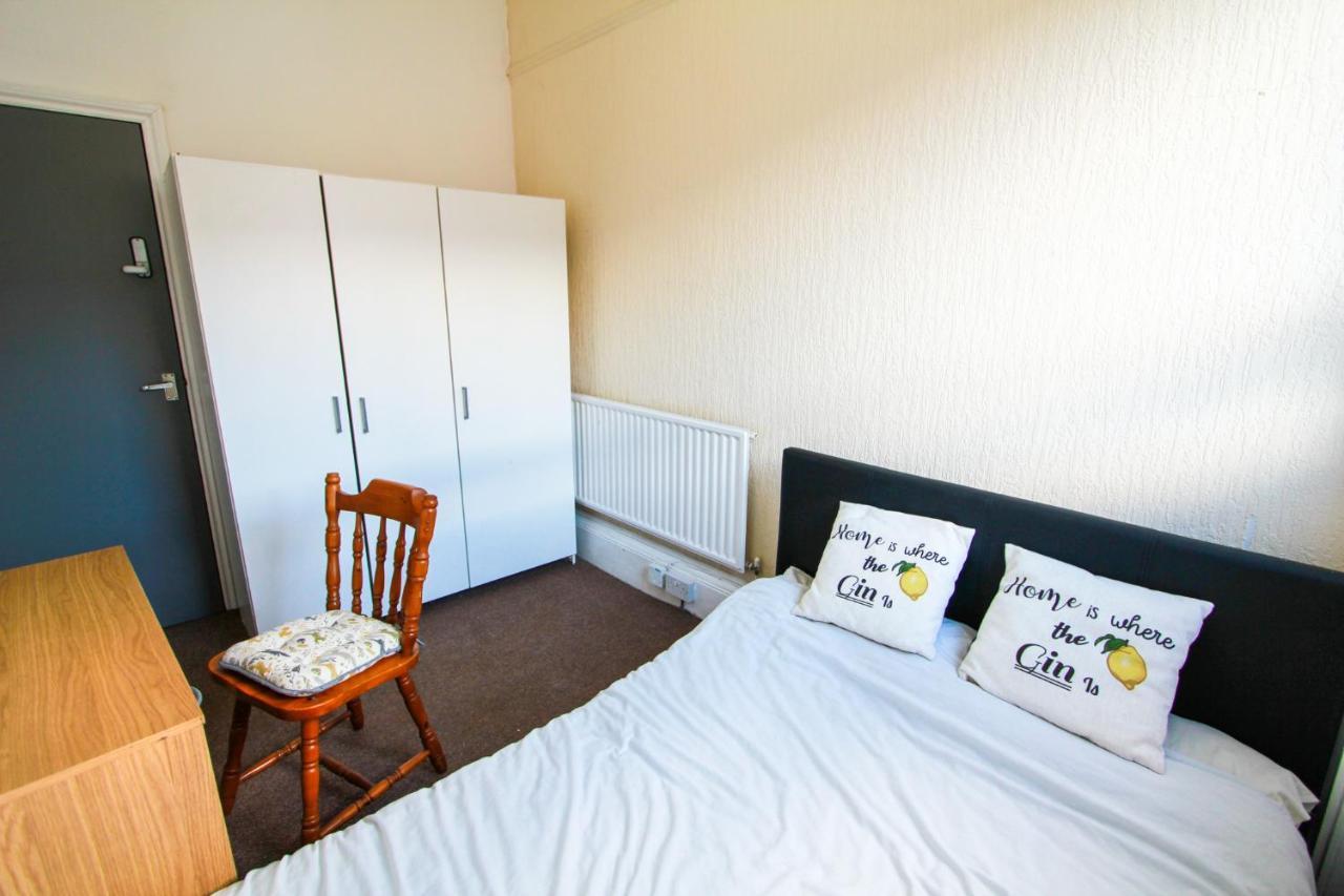 Central Bolton Accommodation ภายนอก รูปภาพ