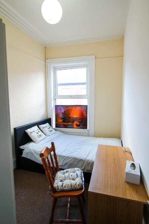 Central Bolton Accommodation ภายนอก รูปภาพ