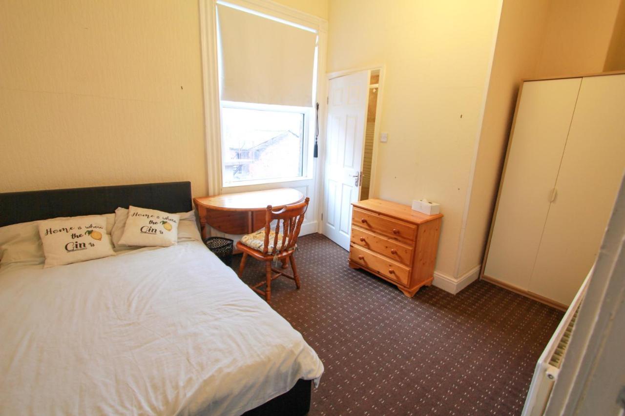 Central Bolton Accommodation ภายนอก รูปภาพ